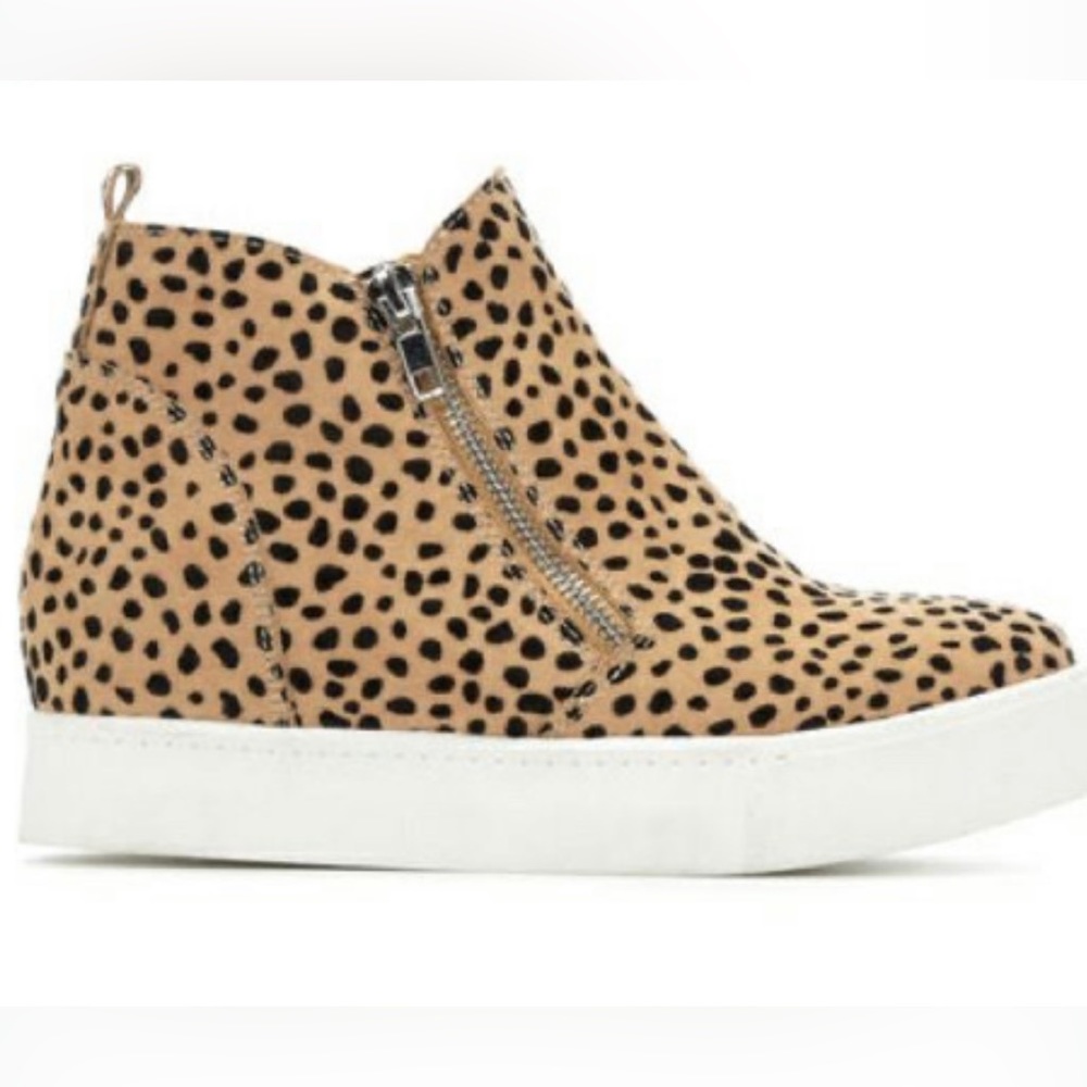 Cheetah print bootie
